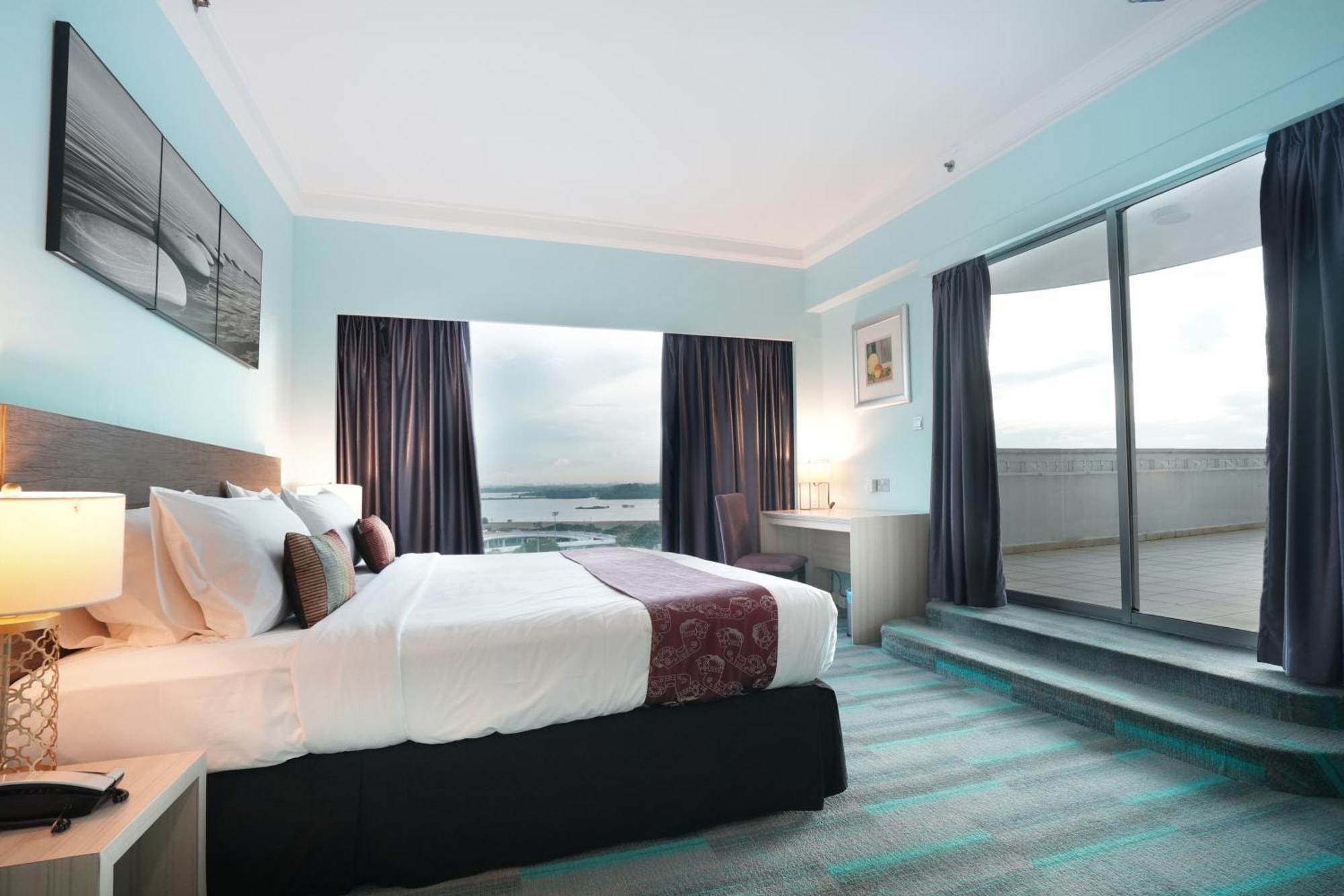 Thistle Johor Bahru Ngoại thất bức ảnh Deluxe Ocean View
