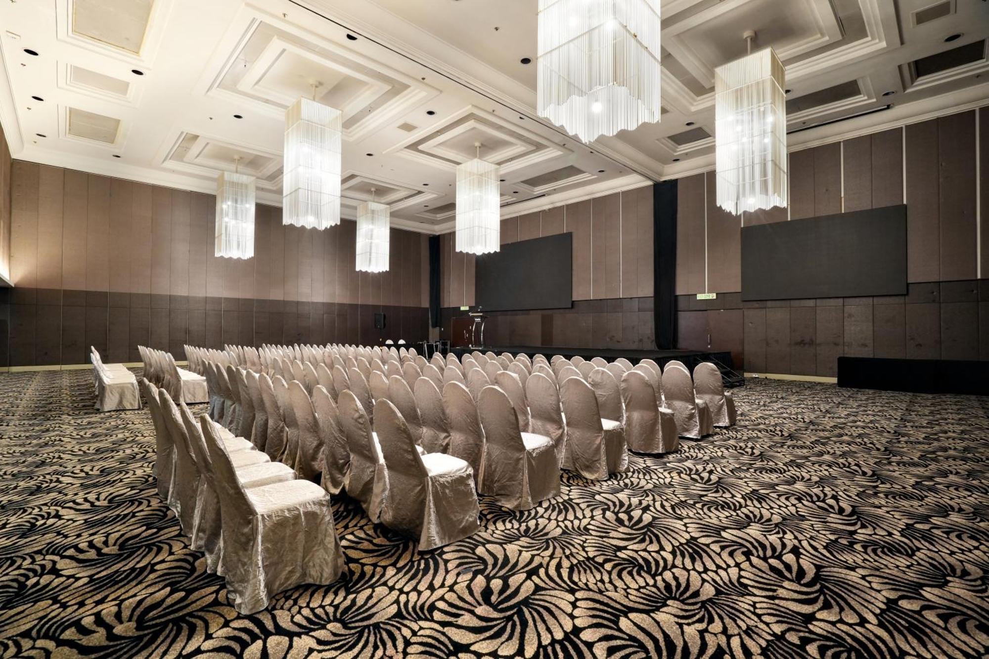 Thistle Johor Bahru Ngoại thất bức ảnh The ballroom