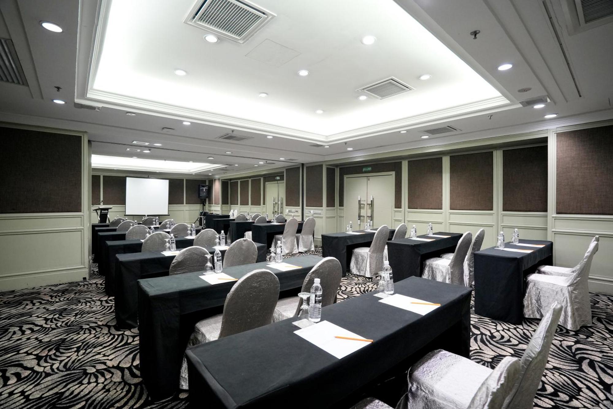 Thistle Johor Bahru Ngoại thất bức ảnh Meeting room