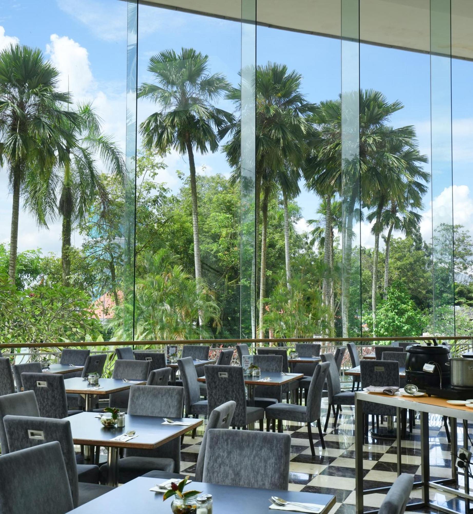 Thistle Johor Bahru Ngoại thất bức ảnh The restaurant